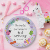 パープルのかわいい虫の女の子の誕生日  ペーパープレート (パーティー)