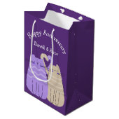 パープルのアニバーサリーキャッツ ミディアムペーパーバッグ (正面アングル)