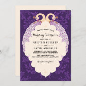 パープルの花と孔雀の結婚式のフレーム 招待状 (正面/裏面)