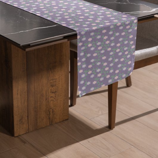 パープルの花の誕生日 ショートテーブルランナー