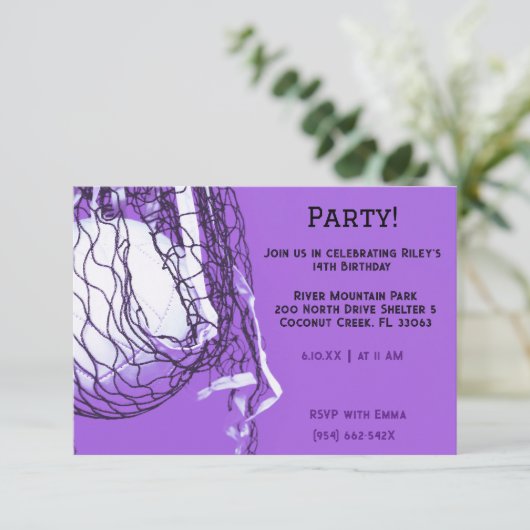 パープルはっきりしたバレーボール誕生日 招待状 (スタンド正面)