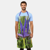 パープルアイリスフラワーアウトドアガーデン自然写真 エプロン (着用した状態)