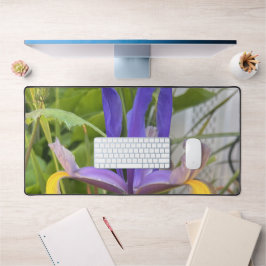 パープルアイリスフラワーアウトドアガーデン自然写真 デスクマット