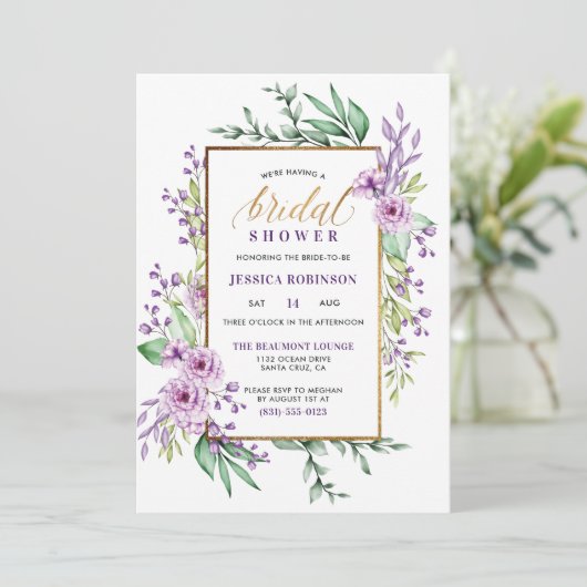 パープルウォーターの色とエレガントスクリプトブライダルシャワー 招待状 (スタンド正面)