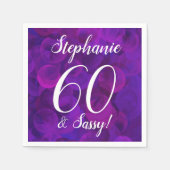 パープルエレガント60とサッシー誕生日パーティー スタンダードカクテルナプキン (正面)