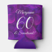 パープルエレガント60とセンセーショナルな誕生日パーティー 缶クーラー (裏面)