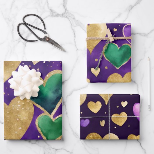 パープルエレガント、グリーン、金ゴールドハートマルディグラ ラッピングペーパーシート (正面)