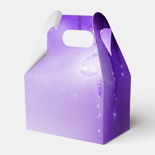 パープルエンチャントフォレストファンタジー結婚式の引き出物 フェイバーボックス (正面サイド)