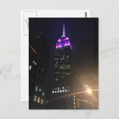 パープルエンパイアステート建物NYCナイト超高層ビル ポストカード (正面/裏面)