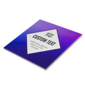 パープルオンブレのロゴとカスタマイズ可能なテキスト タイル (側面)