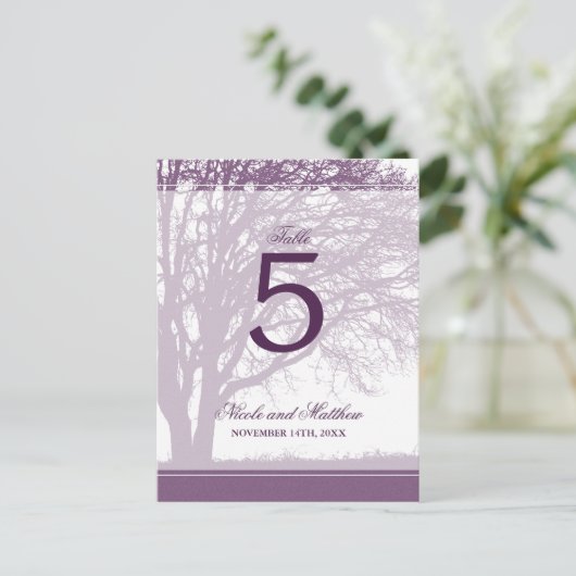 パープルオークツリー秋の結婚式テーブル番号 ポストカード (スタンド正面)