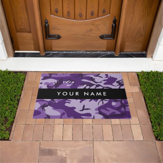 パープルカモフラージュあなたの名前をパーソナライズ ドアマット (室外)