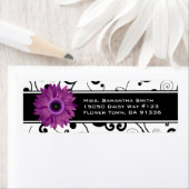 パープルガーベラデイジーブラック&ホワイトスクロール ラベル (インサイチュ)