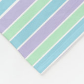 パープルグリーンアンドブルーパステストライプのル フリースブランケット (角)