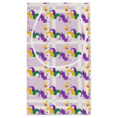 パープルグリーン金ゴールドマーディグラスジェスターズ帽子 スモールペーパーバッグ (裏面)