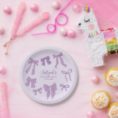 パープルコケットリボン誕生日パーティー ペーパープレート (パーティー)