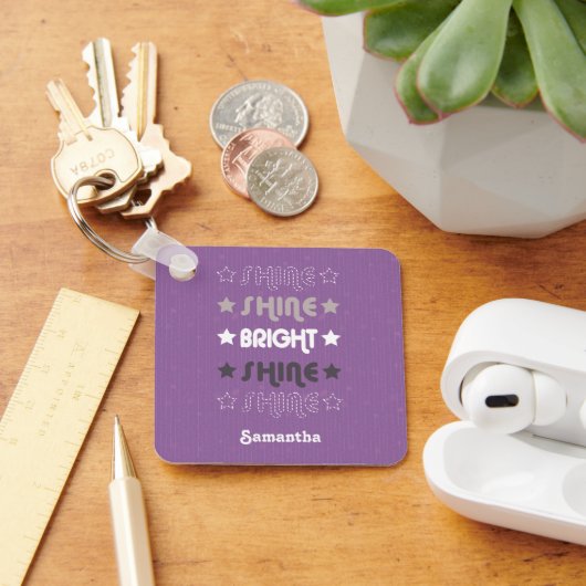 パープルシャイン。シャイン。明るい。シャイン。シャイン。 キーホルダー (デスク)