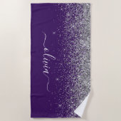 パープルシルバーグリッターガーリーグラムモノグラム ビーチタオル (正面)