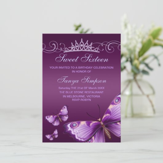 パープルスイート16バタフライ&ティアラ誕生日招待状 招待状 (スタンド正面)