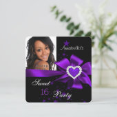 パープルスイート16誕生日パーティーハート写真 招待状 (スタンド正面)