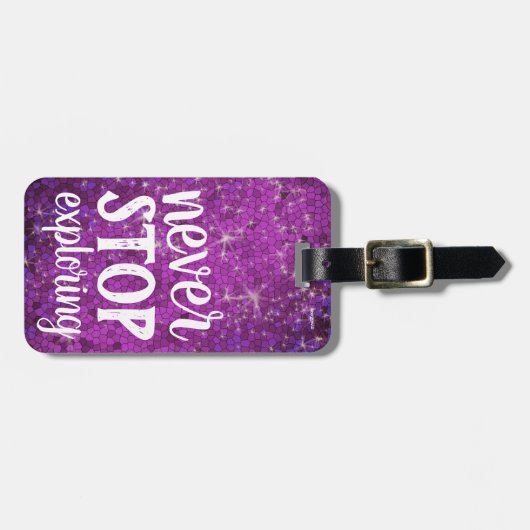 パープルストップグリッタートラベルクイーンを探索しない ラゲッジタグ (正面横)