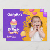 パープルスプラッシュカップケーキバルーン誕生日招待状 招待状 (正面/裏面)