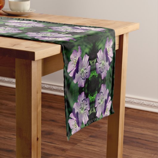 パープルゼラニウムフラワーペア抽象芸術 ショートテーブルランナー (インサイチュ)