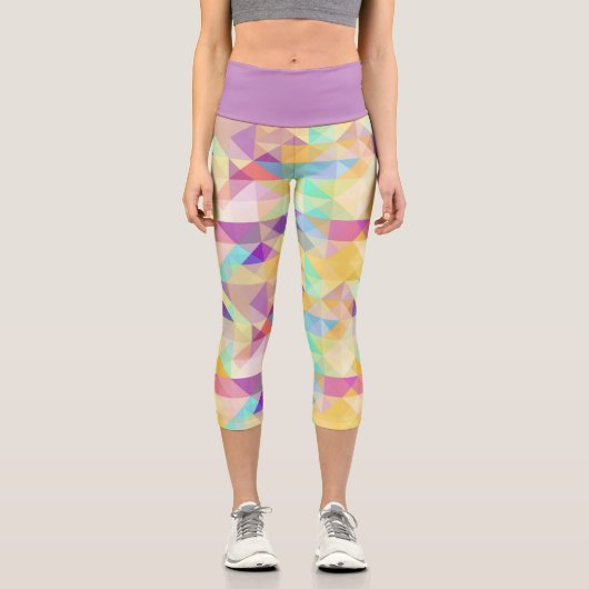 パープルターコイズブルーグリーンピンクアートパターン カプリレギンス (正面)
