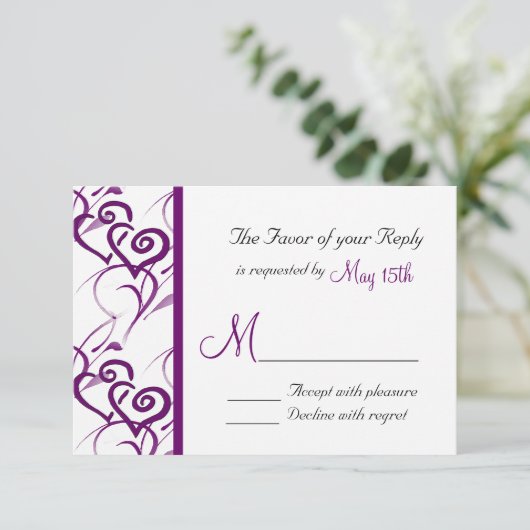 パープルダブルハートスワールつる植物ウェディングRSVP 出欠カード (スタンド正面)