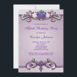 パープルダマスク50th Birthday Partyへの招待 招待状<br><div class="desc">女の紫のエレガントダマスクとフローラ50歳のバースデー縁どタのパートの招待。</div>