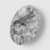 パープルダンセルフラパーソナライズされたイ ラウンド壁時計 (傾斜)