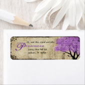 パープルツリーと鳥の返送先ラベル ラベル (インサイチュ)