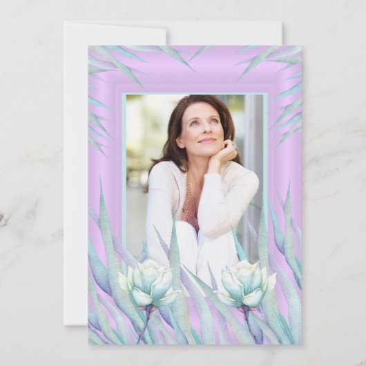 パープルティール（緑がかった色）デリケートフローラフォト誕生日 招待状 (裏面)