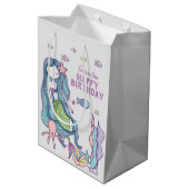 パープルティール(緑がかった色)マーメイドハッピーバースデー パーソナライズされた ミディアムペーパーバッグ (裏面アングル)