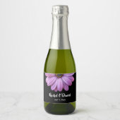 パープルデイジーオンブラックミニ スパークリングワインラベル (正面)