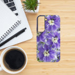 パープルデルフィニウム花フローラ SAMSUNG GALAXY S22ケース<br><div class="desc">白い保護中心を持つ紫のデルフィニウムの花の写真の画像を備えたサムスンギャラクシーS22電話このトレンディーの電話ケース。素敵なフローラデザイン!電話スタイルを選択メモ：電話のスタイルを変更する場合は、必要に応じてイメージを編集および調整する必要がある場合がある。</div>
