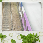 パープルトレイン,鉄道線路,トンネル,旅行 キッチンタオル (折り畳み)