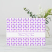 パープルドットカスタムベビーシャワー招待状 招待状 (スタンド正面)