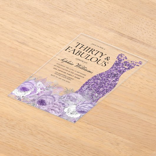 パープルドレス30歳の誕生日と素敵な30歳の誕生日 アクリル招待状 (レイダウン)
