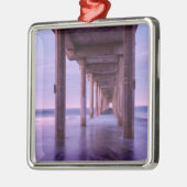 パープルドーンアットスクリプスピア メタルオーナメント (左)