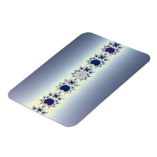 パープルネックレス マグネット (左側)