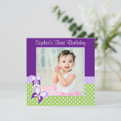 パープルバタフライグリーン水玉模様誕生日フォト 招待状 (スタンド正面)