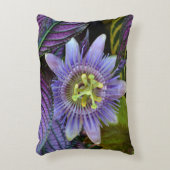 パープルパッションフラワーボタニカルフローラ アクセントクッション (正面(垂直))