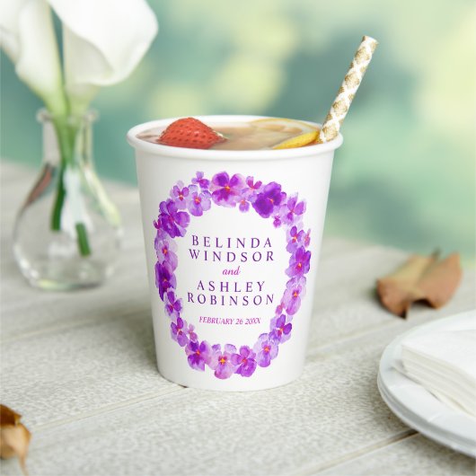 パープルパンジーの花リース水彩画結婚像 紙コップ (インサイチュ)