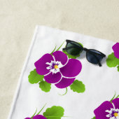 パープルパンジーフラワーサンダーコーブ ビーチタオル (インサイチュ)
