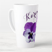 パープルパンジーフローラカレン名カスタマイズ可能なボホ カフェラテマグ (左アングル)
