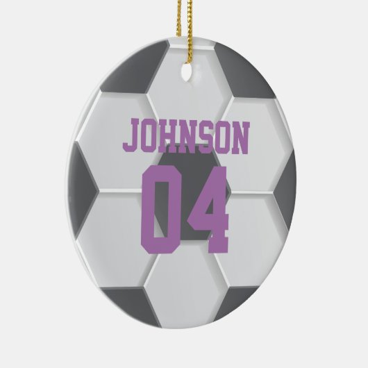 パープルパーソナライズされたサッカーボールクリスマス セラミックオーナメント (右)