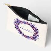 パープルパーソナライズされたフローラブライダルパーティ アクセサリーポーチ (見開き)