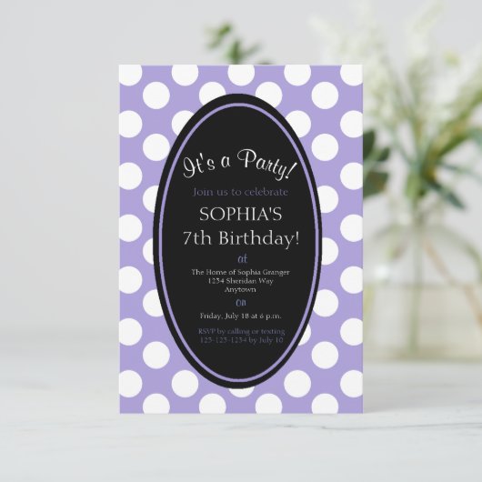 パープルパーソナライズされた水玉模様パーティの招待状 招待状 (スタンド正面)