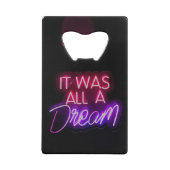 パープルピンクの単語文字アートそれは夢のサインだった クレジットカード栓抜き (裏面)